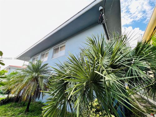 apt-8-2033 Calais Dr, Miami Beach, FL, 33141-3684 | Card Image