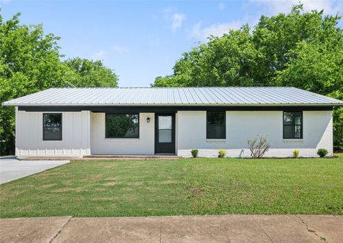 401 Kansas St, Sherman, TX, 75090-9118 | Card Image