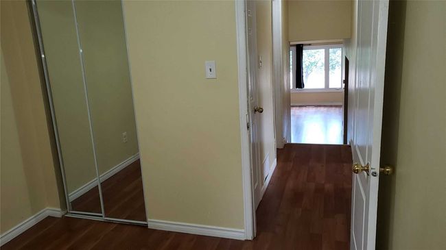 24 Lorne Crt, House attached with 3 bedrooms, 3 bathrooms and 4 parking in Brampton ON | Image 4
