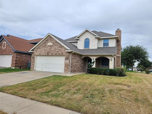 3049 Trinity Lakes Dr, Hurst, TX, 76053-7458 | Card Image