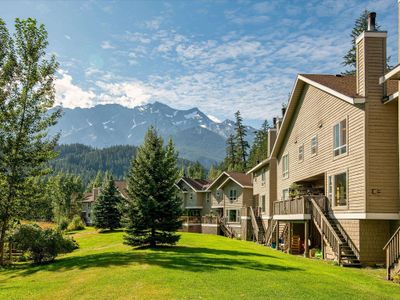 7 - 1400 Park St, Townhouse with 3 bedrooms, 2 bathrooms and 1 parking in Pemberton BC | Image 1