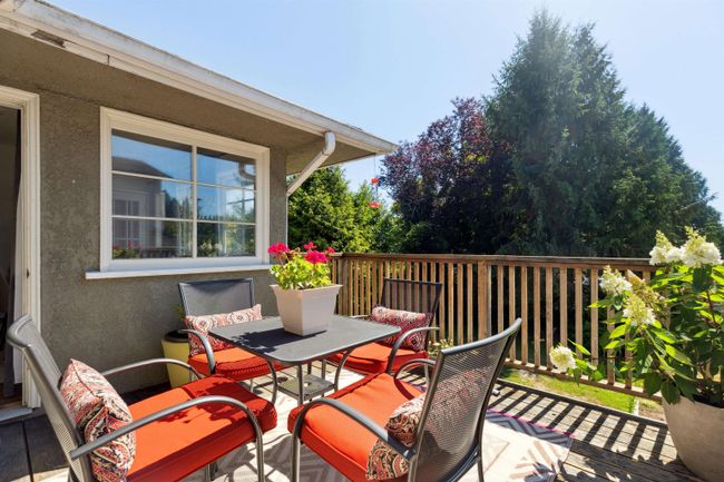 2472 Mathers Avenue, House other with 4 bedrooms, 2 bathrooms and null parking in West Vancouver BC | Image 13