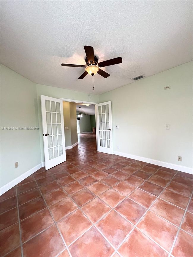 9271 Arborwood Cir, House other with 2 bedrooms, 2 bathrooms and null parking in Davie FL | Image 12