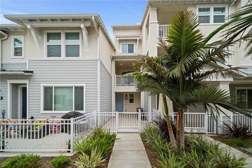 unit-103-2392 Haley Point Dr, VENTURA, CA, 93003-4597 | Card Image