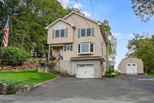 90 Salmon Rd, Landing, NJ, 07850-1648 | Card Image