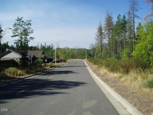 1490 Golf Club Dr, Cave Junction, OR, 97523-9067 | Card Image