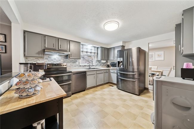 3 Hones Rd, House other with 4 bedrooms, 3 bathrooms and 2 parking in Export PA | Image 8