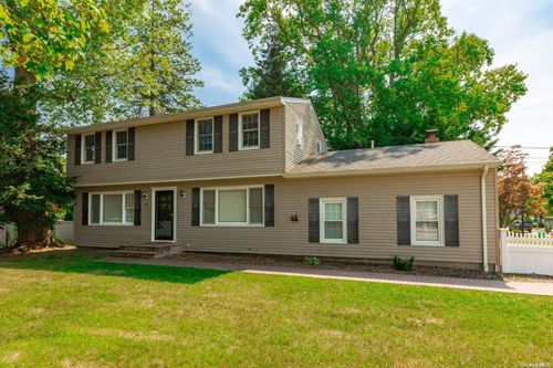 14 Elsmere Ave, Oakdale, NY, 11769-1908 | Card Image