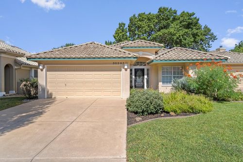 30205 Hacienda Ln, Georgetown, TX, 78628-1158 | Card Image