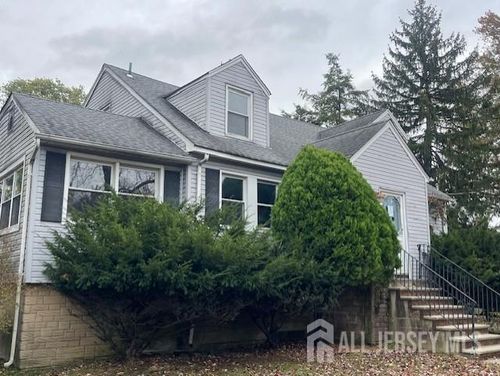 6 Gates Ave, East Brunswick, NJ, 08816-1218 | Card Image