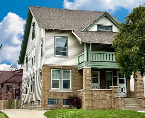 1825 N 58th St, Milwaukee, WI, 53208-1621 | Card Image
