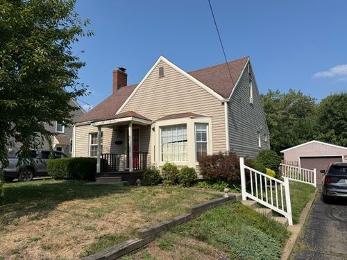 253 Service Ave, Sharon, PA, 16146-3107 | Card Image