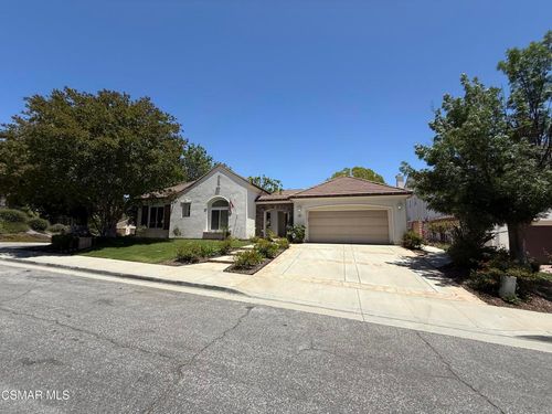 990 Clear Sky Pl, Simi Valley, CA, 93065-8332 | Card Image