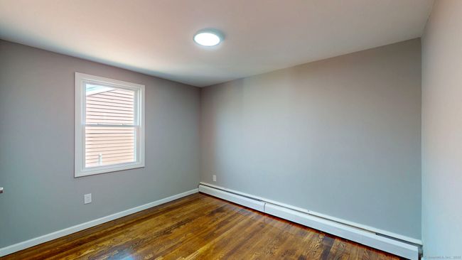 8 Batt St, House other with 5 bedrooms, 2 bathrooms and null parking in Middletown CT | Image 16