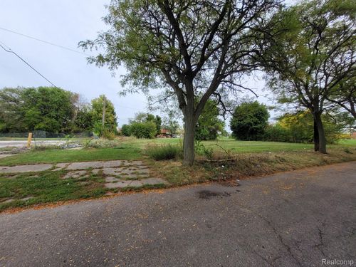 620 Canton St, Detroit, MI, 48207-3706 | Card Image