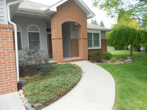 300 Ireland St, Auburn, MI, 48611-9310 | Card Image