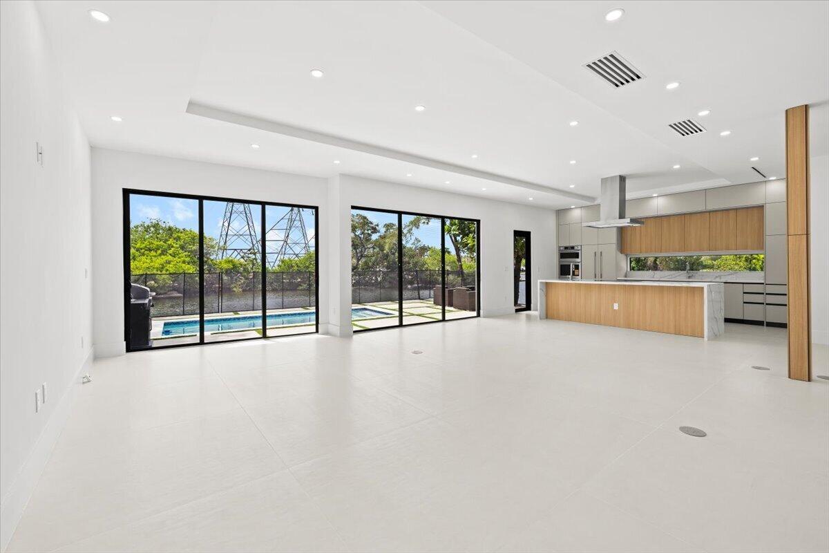 Residential in Dania Beach 4