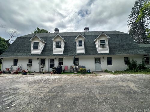 15 Kelly Ln, Pine Bush, NY, 12566-7039 | Card Image