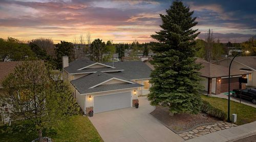 25 Gilbert Cres, Red Deer, AB, T4P3L3 | Card Image