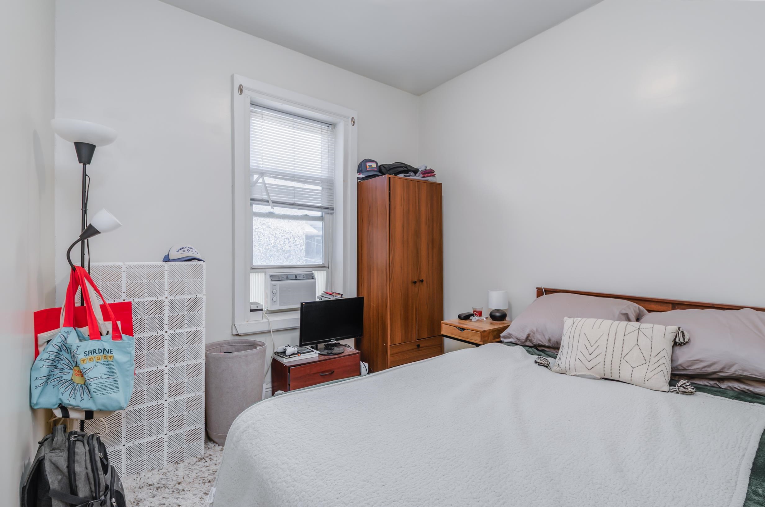 Residential Lease in JC, Heights 5