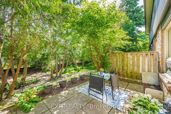 80 - 60 Hanson Rd, Condo with 4 bedrooms, 2 bathrooms and 1 parking in Mississauga ON | Image 30
