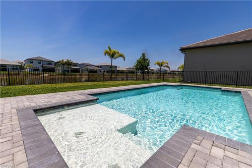 20341 Fair Oak Ln, ESTERO, FL, 33928-4069 | Card Image