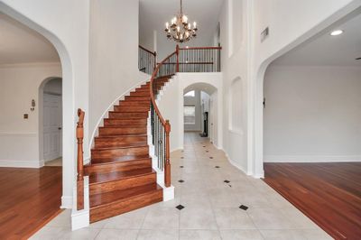 Gorgeous Entry Way | Image 3