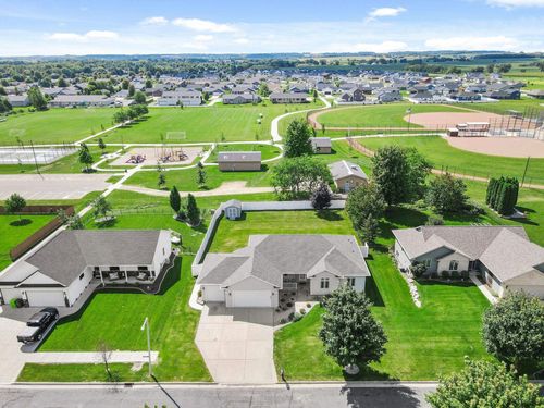 665 Hillside Court, Evansville, WI, 53536 | Card Image