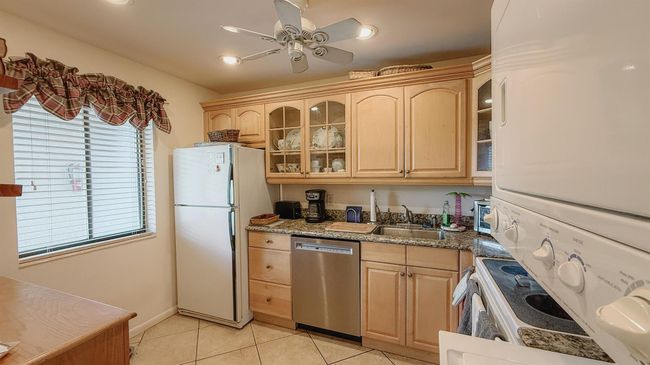 APT-303 - 4090 Tivoli Ct, Condo with 2 bedrooms, 2 bathrooms and null parking in Lake Worth FL | Image 13