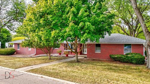 200 E Allen St, Ottawa, IL, 61350-3911 | Card Image