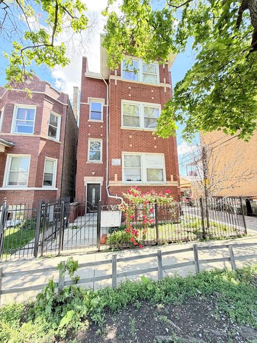 g-2415 N Hamlin Avenue, Chicago, IL, 60647 | Card Image