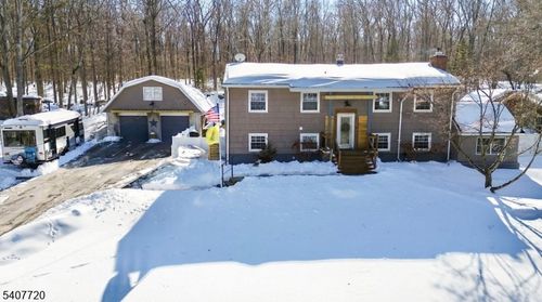27 Grandview Ave, Stockholm, NJ, 07460-1903 | Card Image