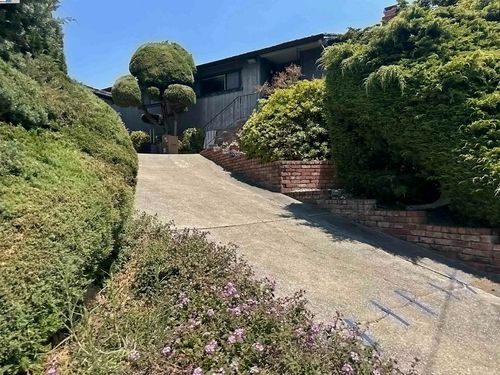 17838 Walnut Road, Castro Valley, CA, 94546 | Card Image