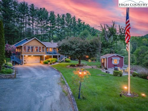 671 Bairds Creek Rd, Vilas, NC, 28692-9229 | Card Image