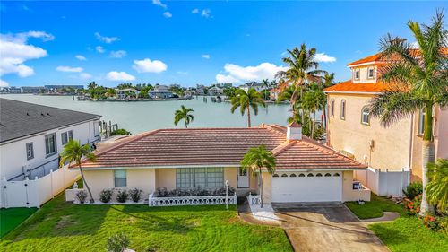 1135 81st St S, St Petersburg, FL, 33707-2726 | Card Image