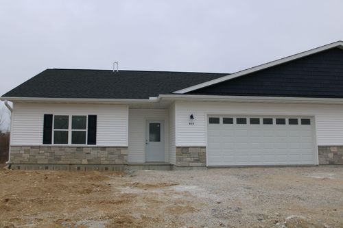 918 Drumlin Dr, Kewaskum, WI, 53040-1227 | Card Image