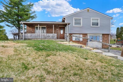 126 Claremont Dr, SEVEN VALLEYS, PA, 17360-9381 | Card Image