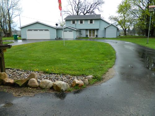 22951 Riverside Dr, Mendon, MI, 49072-9516 | Card Image