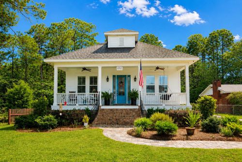 1712 Union Ave, Niceville, FL, 32578-3627 | Card Image