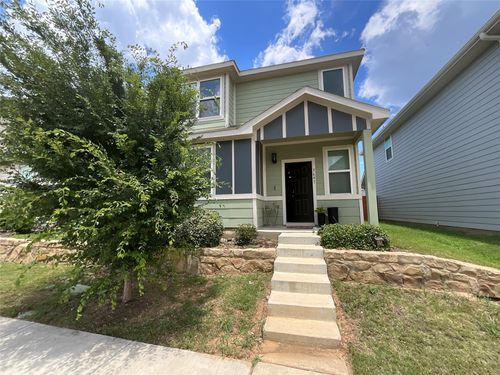 5641 Willamette Dr, Fort Worth, TX, 76119-7072 | Card Image