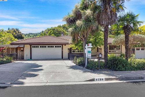 4780 Bruno Rd, El Sobrante, CA, 94803-3202 | Card Image