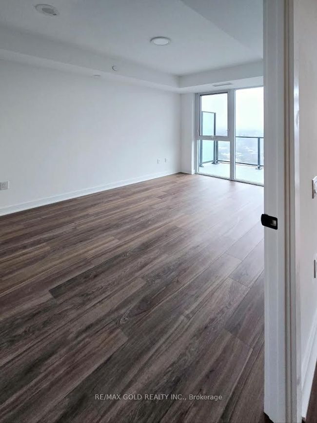 901 - 2782 Barton St E, Condo with 1 bedrooms, 1 bathrooms and null parking in Hamilton ON | Image 10