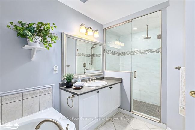 15 Westwind Dr, House attached with 4 bedrooms, 2 bathrooms and 2 parking in Collingwood ON | Image 25
