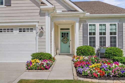 3121 Cross Vine Ln, Summerville, SC, 29483-8141 | Card Image