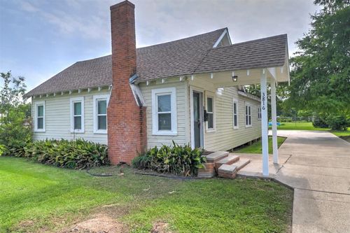 3816 Ernest St, Lake Charles, LA, 70605-2722 | Card Image