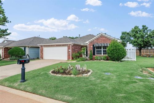 unit-72-2455 Manchester Dr, Oklahoma City, OK, 73120-3774 | Card Image