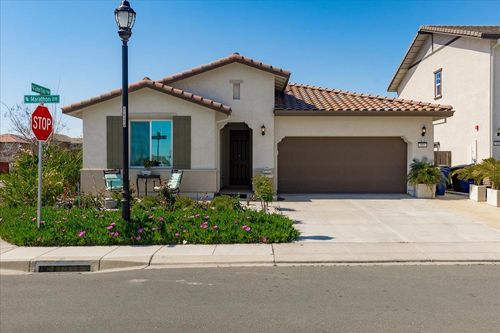 585 Marathon Dr, Oakley, CA, 94561-1065 | Card Image