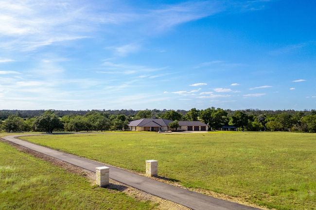 170 Goose Landing Way, Home with 5 bedrooms, 6 bathrooms and 3 parking in Harper TX | Image 7