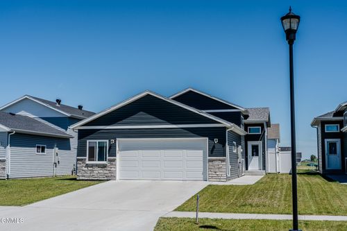 6738 Joseph St, Horace, ND, 58047-3718 | Card Image