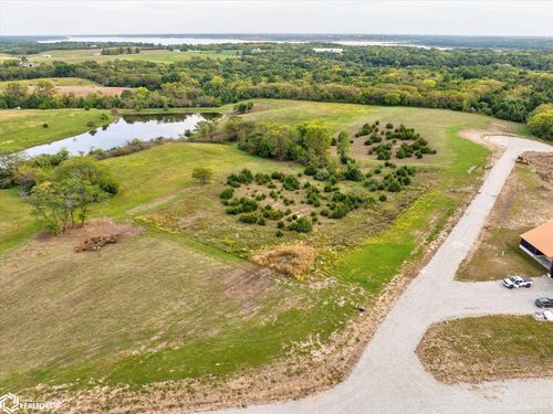 336 Lake Dr, Melrose, IA, 52569-8652 | Card Image